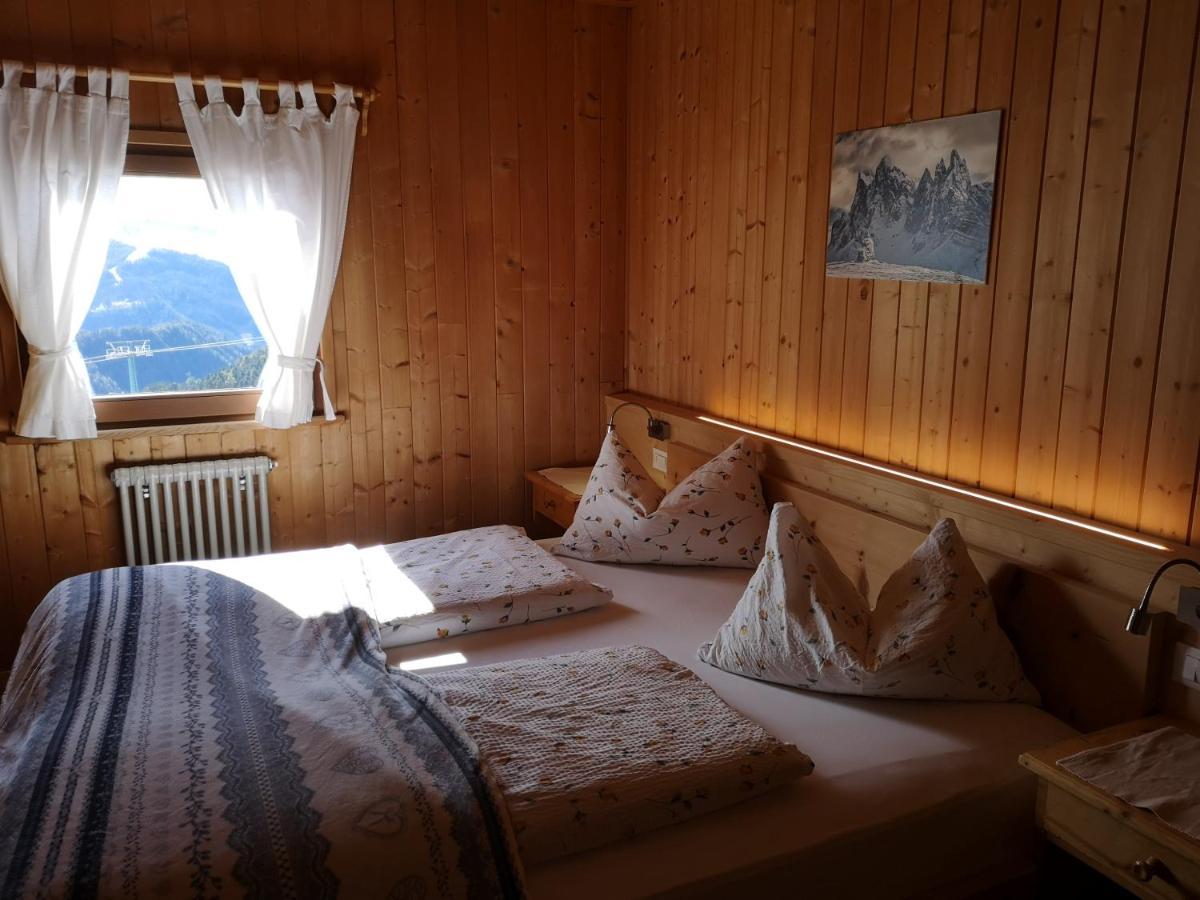 Rifugio Fermeda Hutte Pensionat Santa Cristina Val Gardena Eksteriør billede