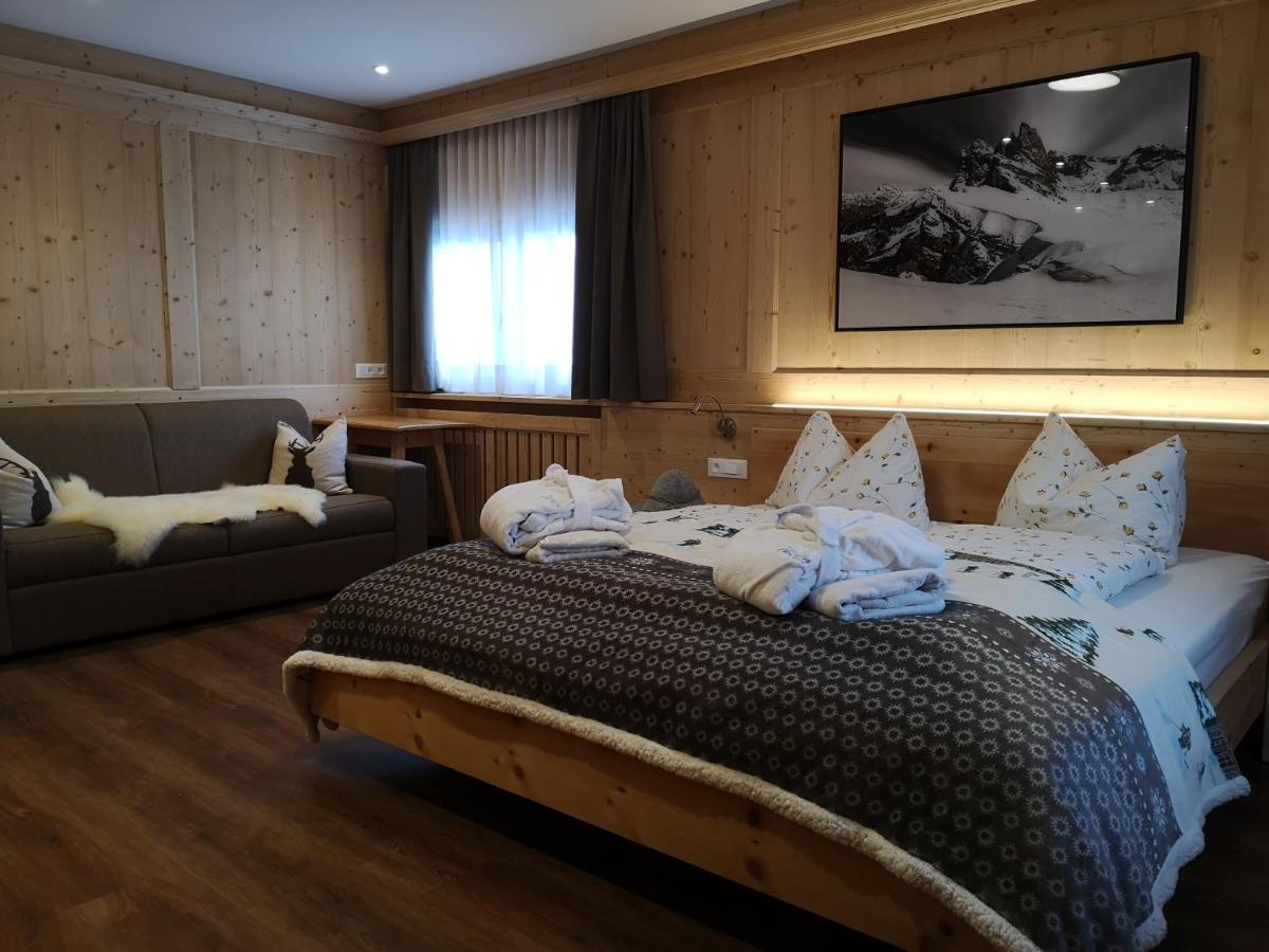 Rifugio Fermeda Hutte Pensionat Santa Cristina Val Gardena Eksteriør billede