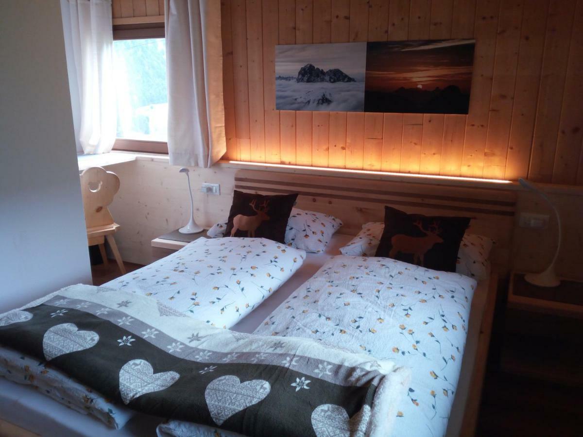 Rifugio Fermeda Hutte Pensionat Santa Cristina Val Gardena Eksteriør billede