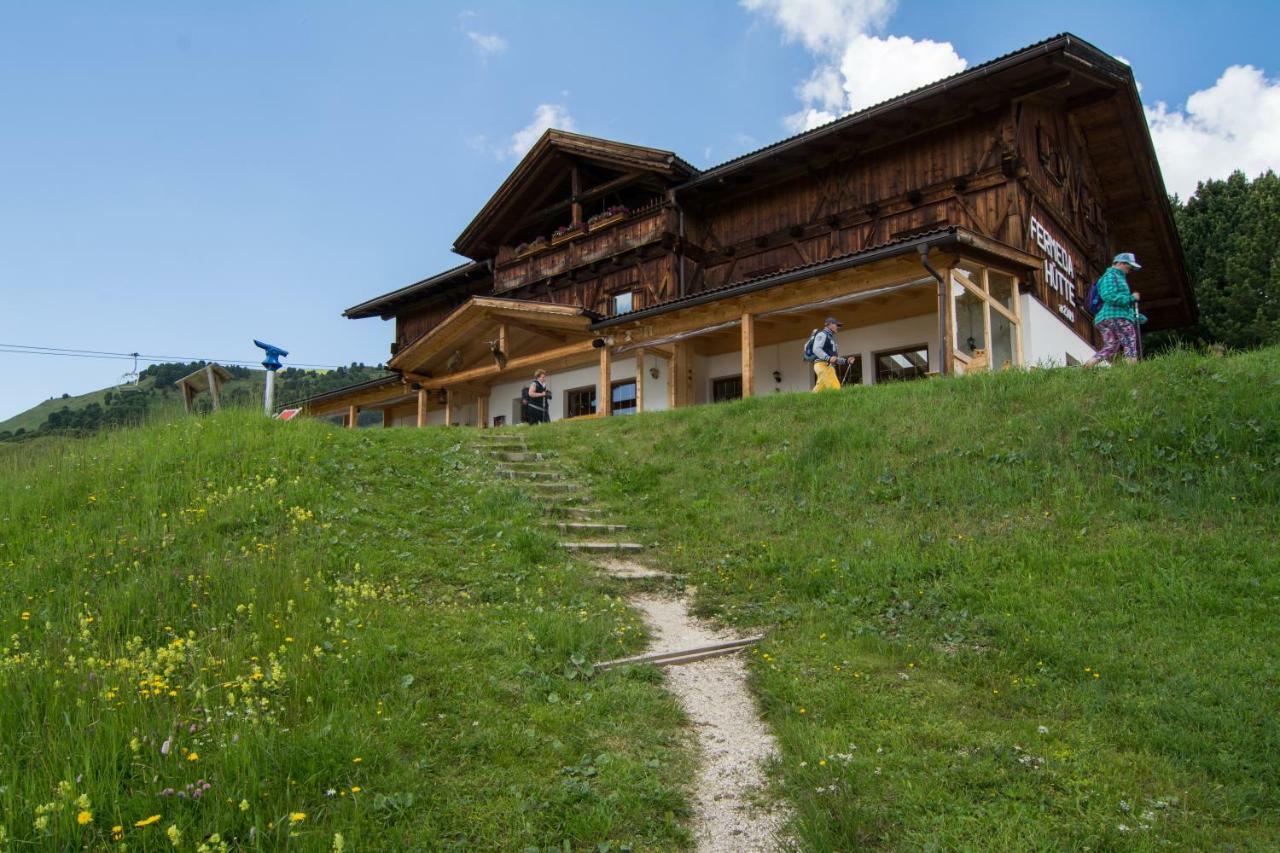 Rifugio Fermeda Hutte Pensionat Santa Cristina Val Gardena Eksteriør billede